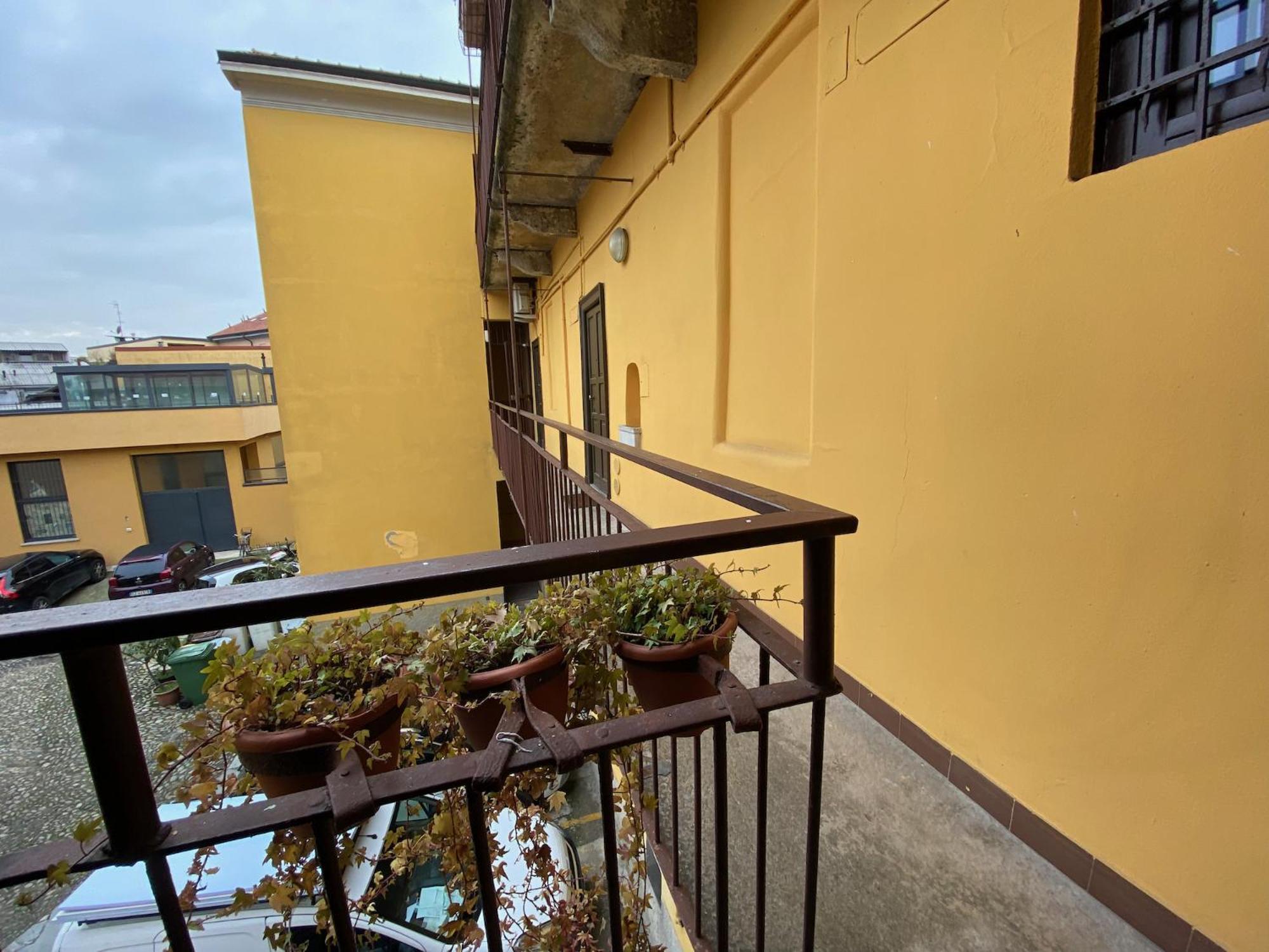 Monolocale Morimondo 1 - Milan — Photos 1